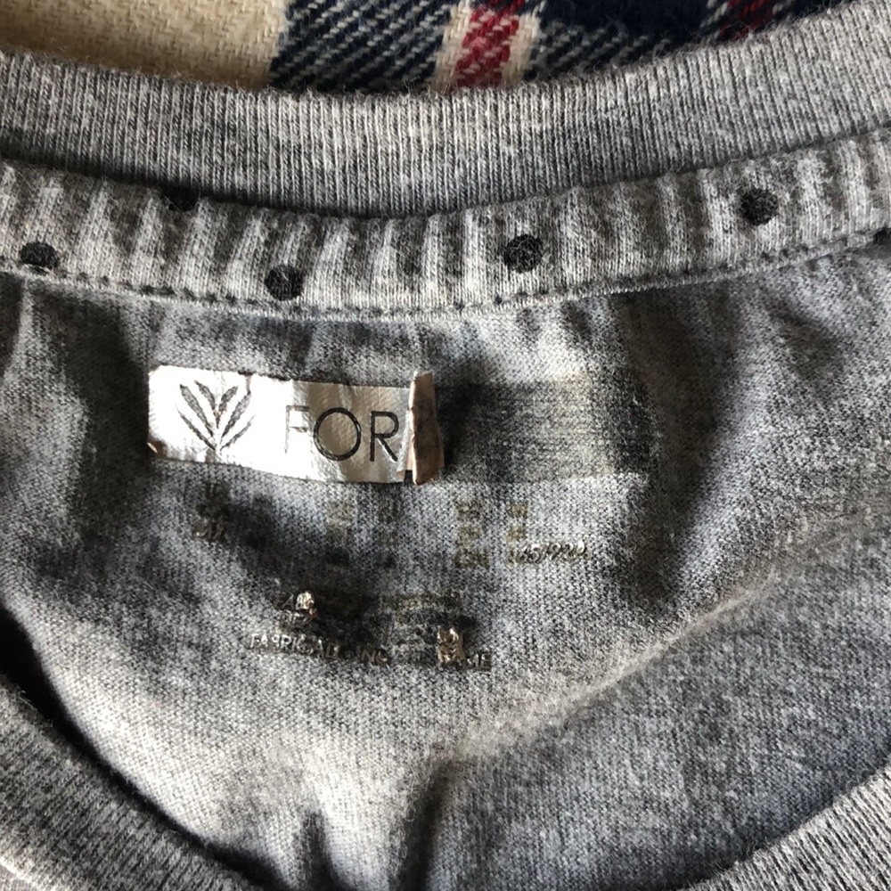 Crop top - Picture 2 of 3